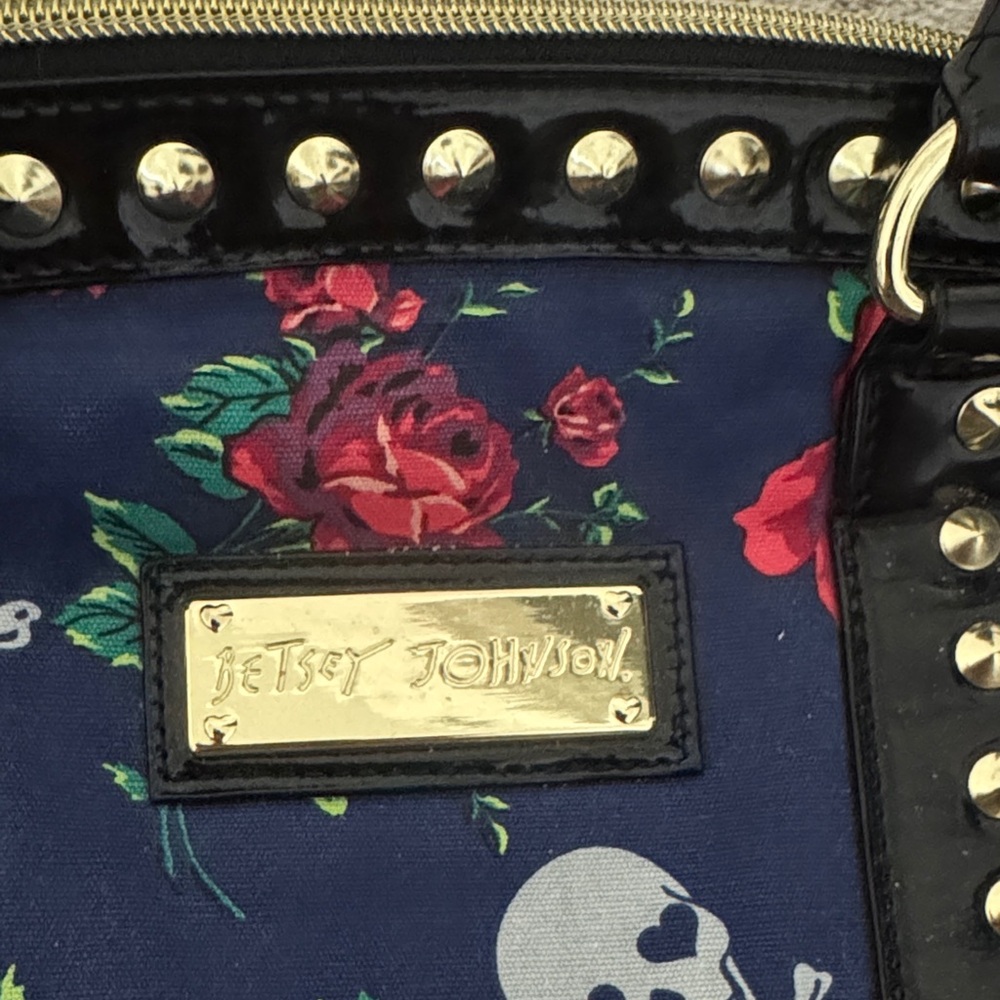 Betsey Johnson weekender bag - Picture 2 of 4